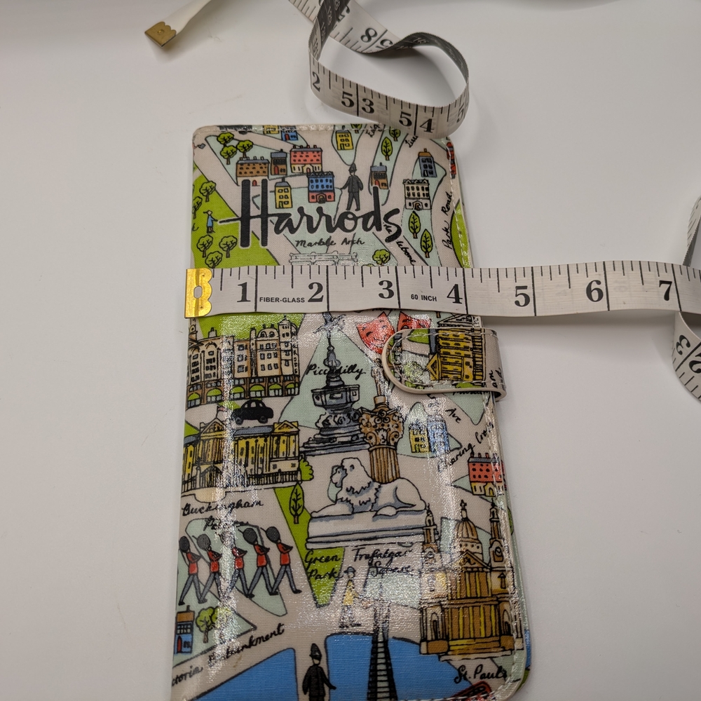 Harrods Illustrated Travel Passport Wallet - Picture 5 of 8